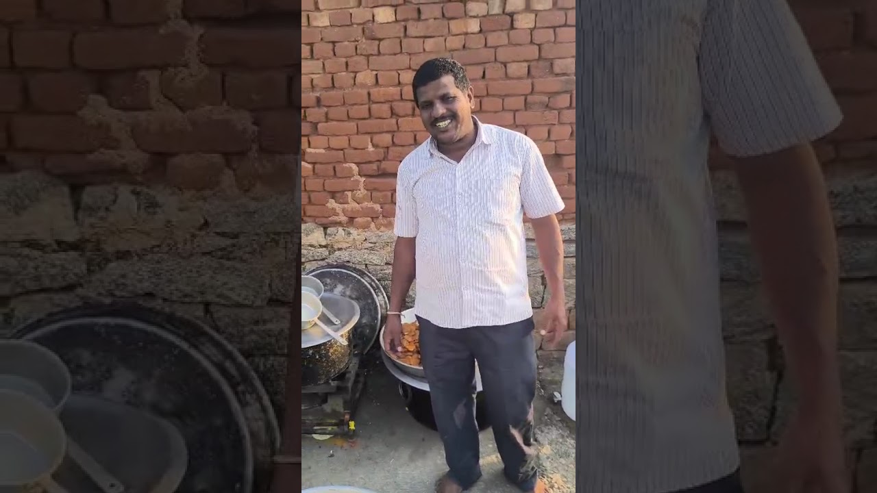 ಮುನಿವೀರಪ್ಪ ನೋಡಿಸಿಕೊಂಡು ಬಂದಂಥ ಅನ್ನದಾನ ಪದ್ಧತಿ ಮುಂದುವರೆಸಿದ ಮಗ ರಾಮಚಂದ್ರ.7411137239