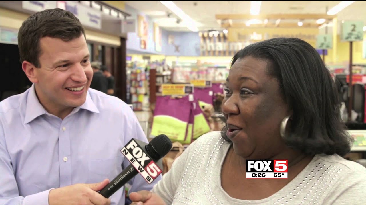FOX5 Surprise Squad: Smith's Grocery Giveaway