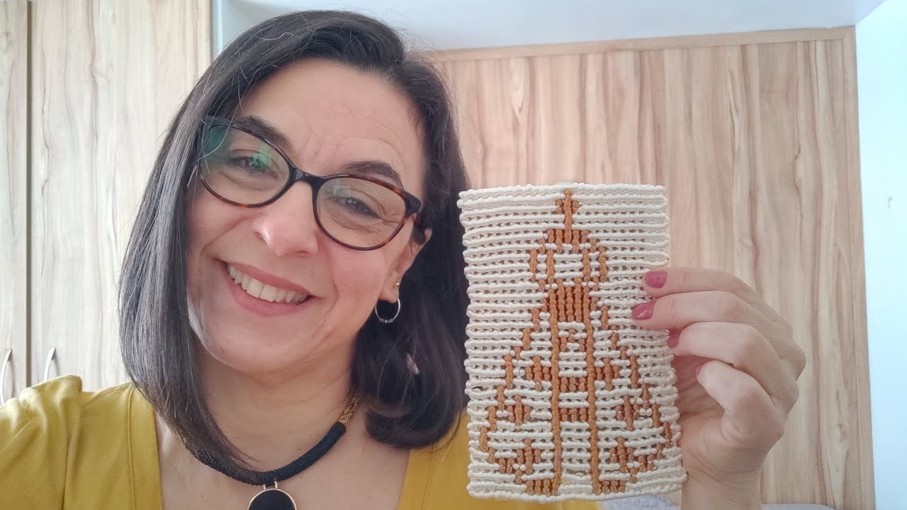 NOSSA SENHORA  EM MACRAME (técnica festonê horizontal/ vertical)
