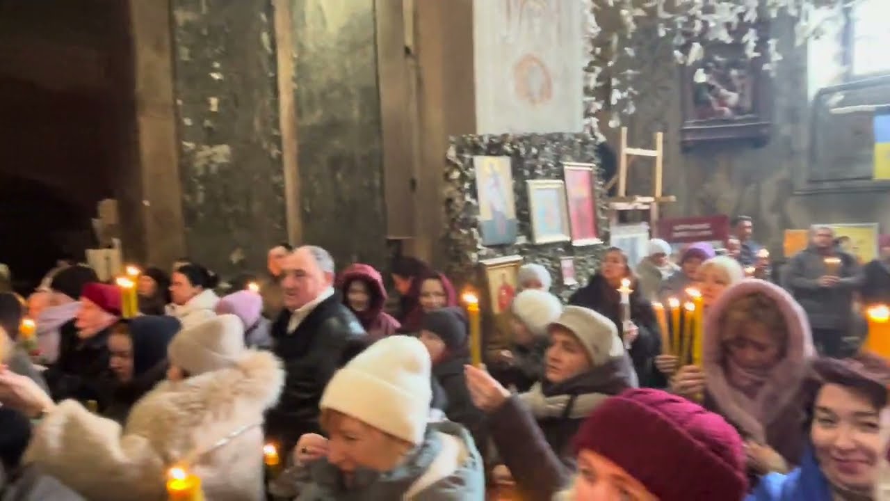 Освячення свічок на Стрітення.Храм св.Петра і Павла.Львів.2.02.26.