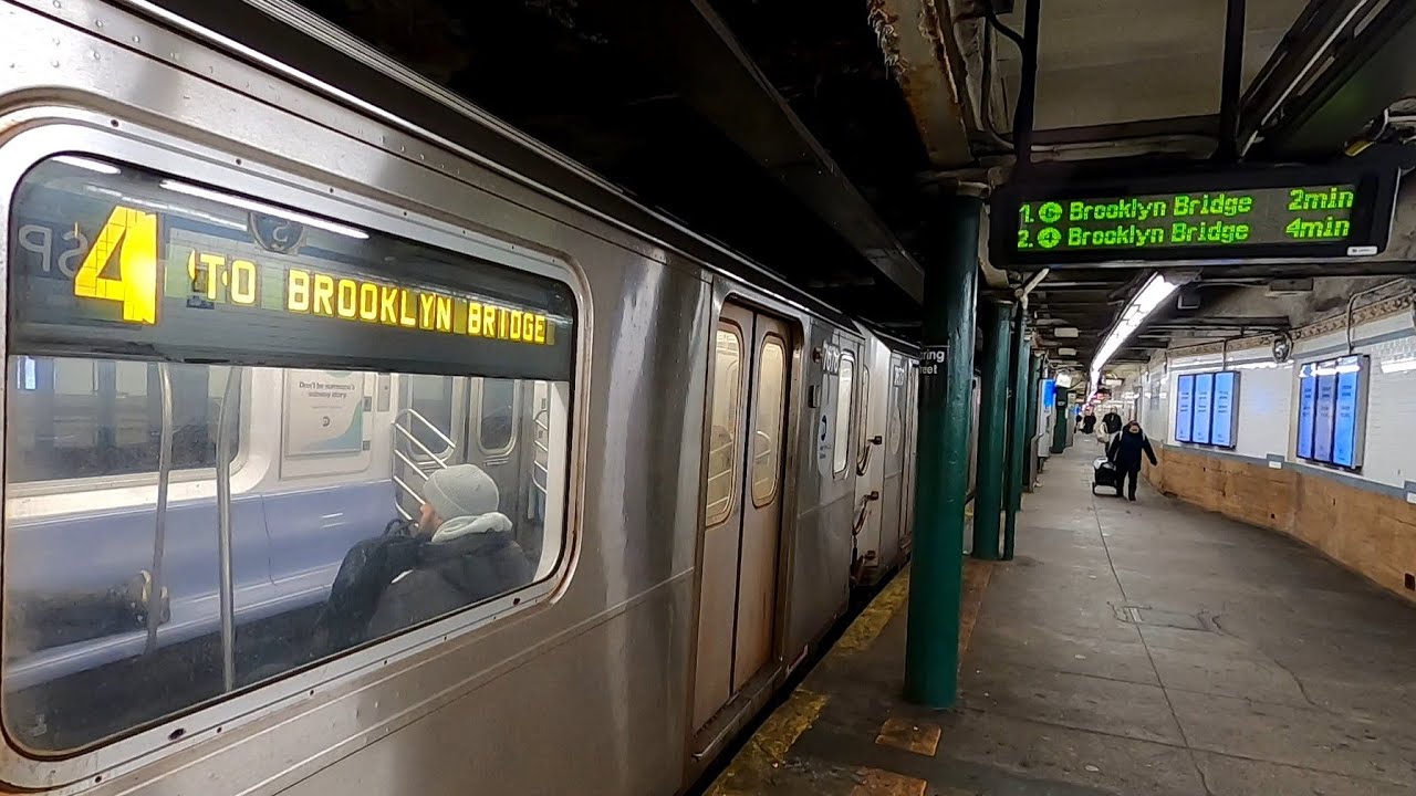 IRT Lexington Avenue Line: R62A & R142/A (4) (6) Trains at Spring Street (Weekend)