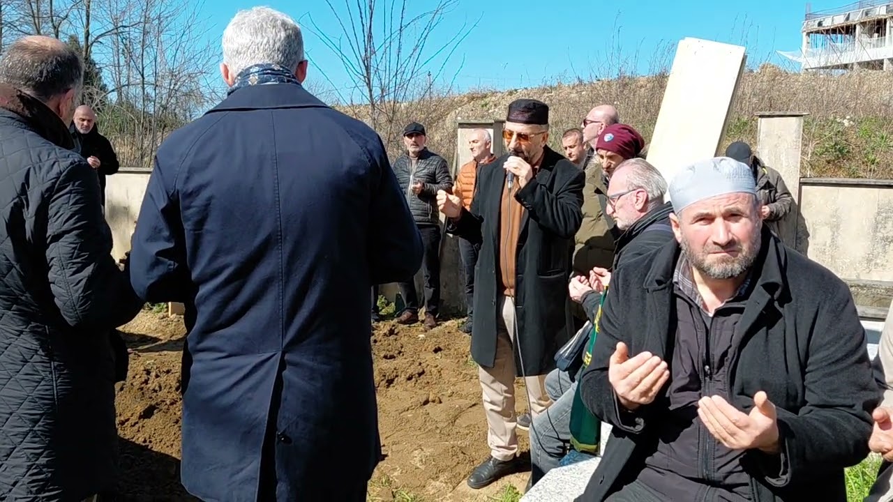 OF CUMHURİYET MAHALLESİ'NDEN NİHAT SARAL'IN CENAZE TÖRENİ