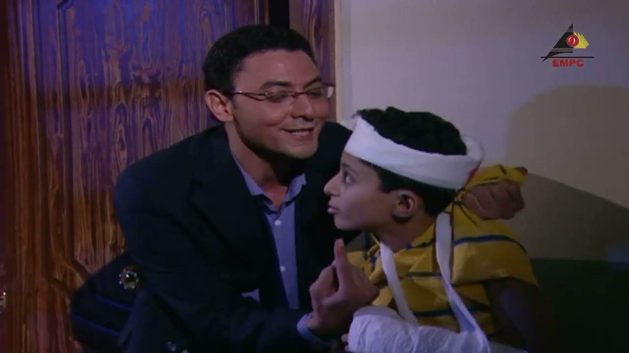 هينط من البلكونة عشان نسي المفتاح جوه الباب...#عائلة_مجنونة_جدا