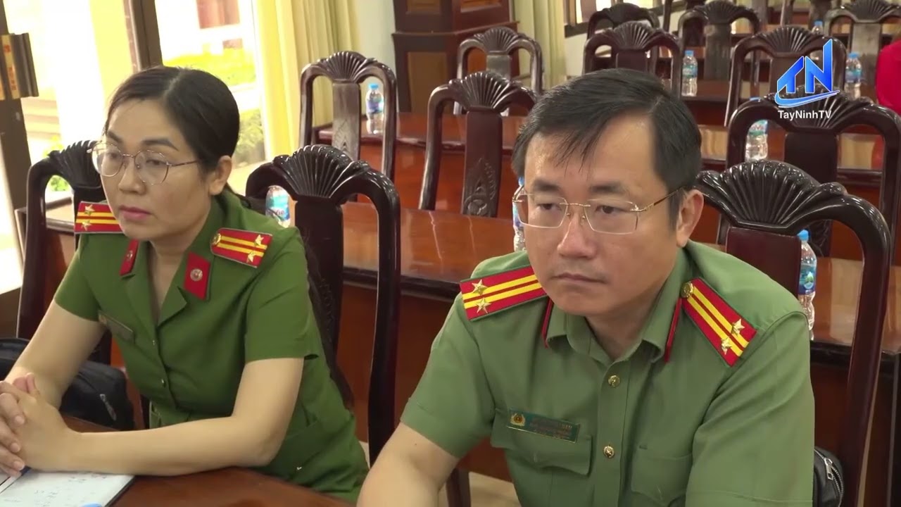 Ủy ban bầu cử tỉnh làm việc với Ủy ban bầu cử các địa phương | TayNinhTV