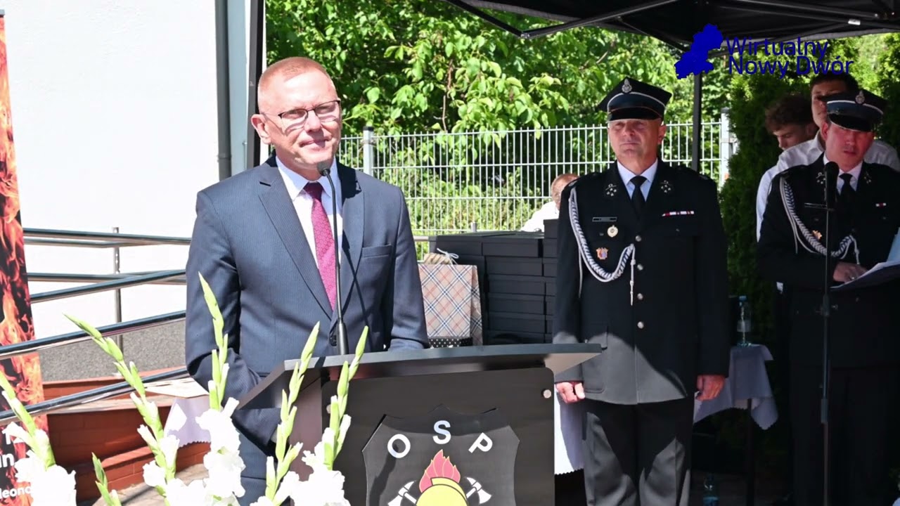 Marek Dominiak podczas 100 lecia OSP Leoncin