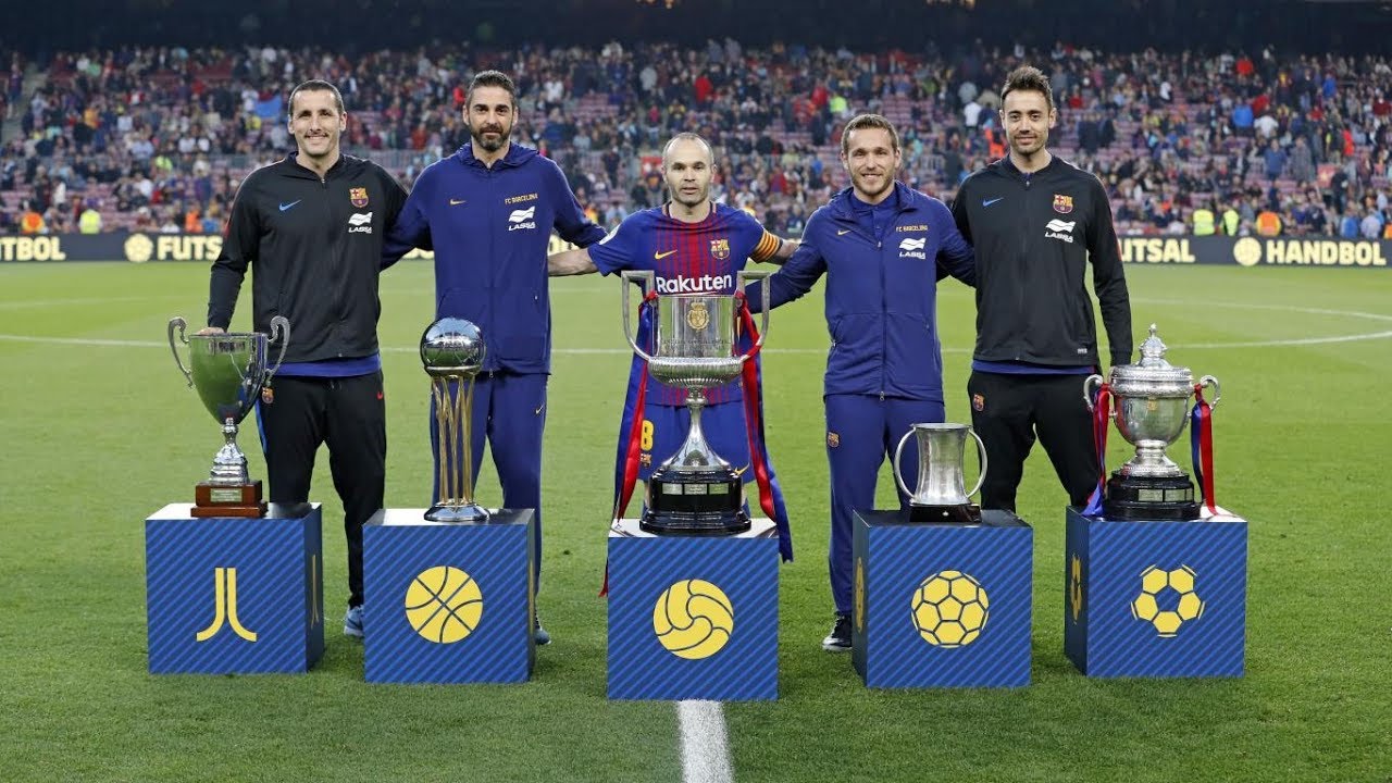 BARÇA 5-1 VILLARREAL | Tribute to the five-cup winning sides