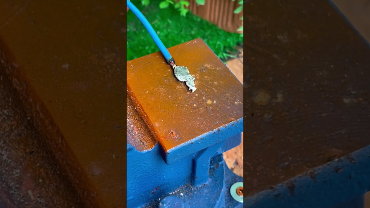 The Smartest Way to Secure a Wire to a Screw#ElectricianTips#SmartTrick#DIYHack#WorksiteSkills