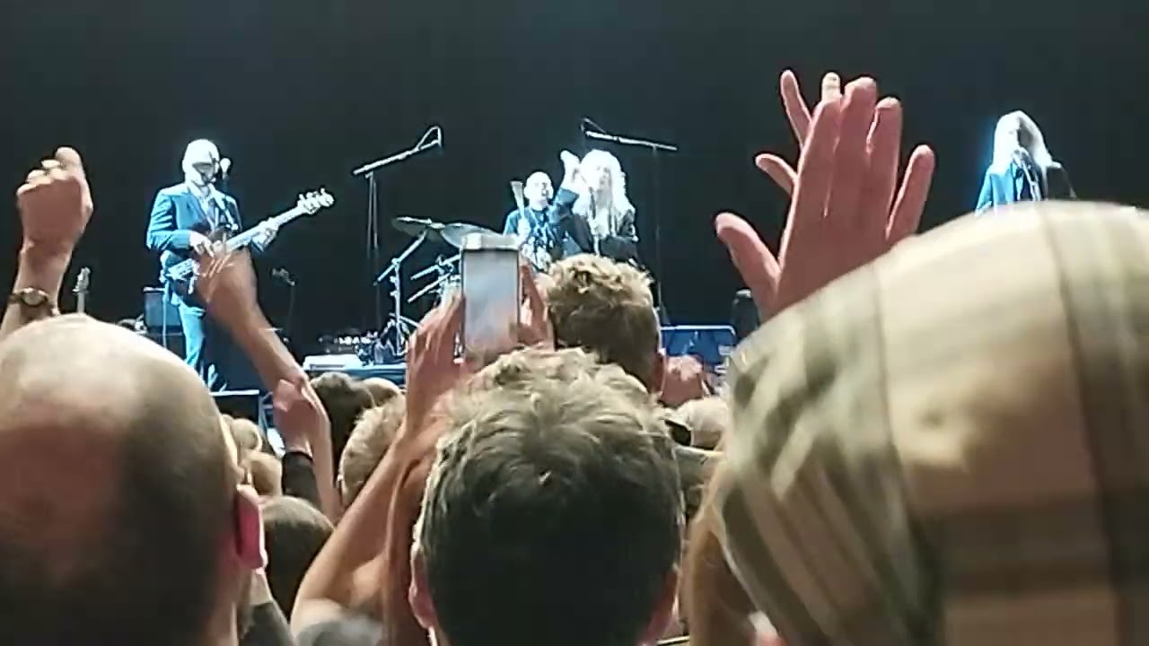 Patti Smith Group - Gloria (@Olympia)