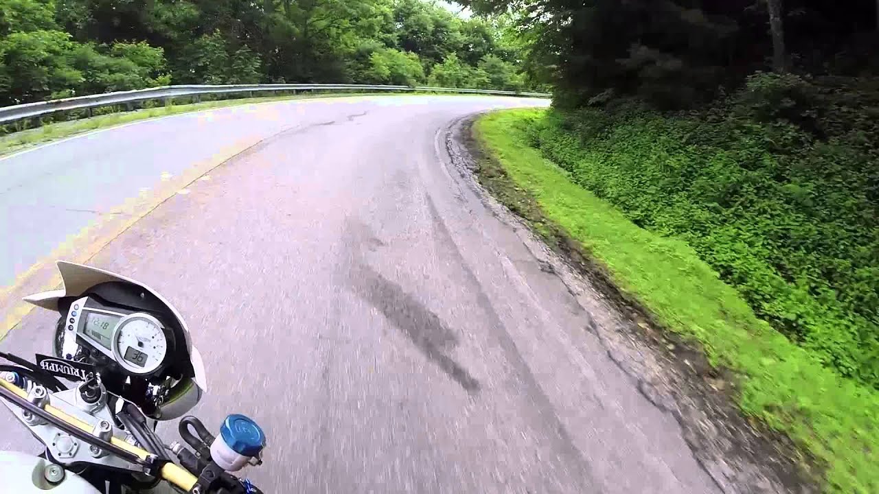 Motorcycle Safety: Tips for riding in the mountains and being safe in the curves