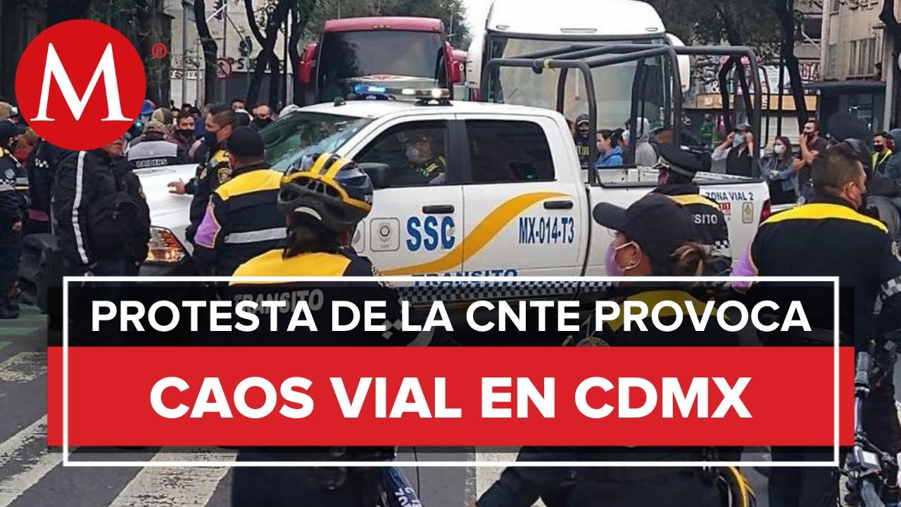 Polic&iacute;a de la CdMx impide el paso de la CNTE al Z&oacute;calo