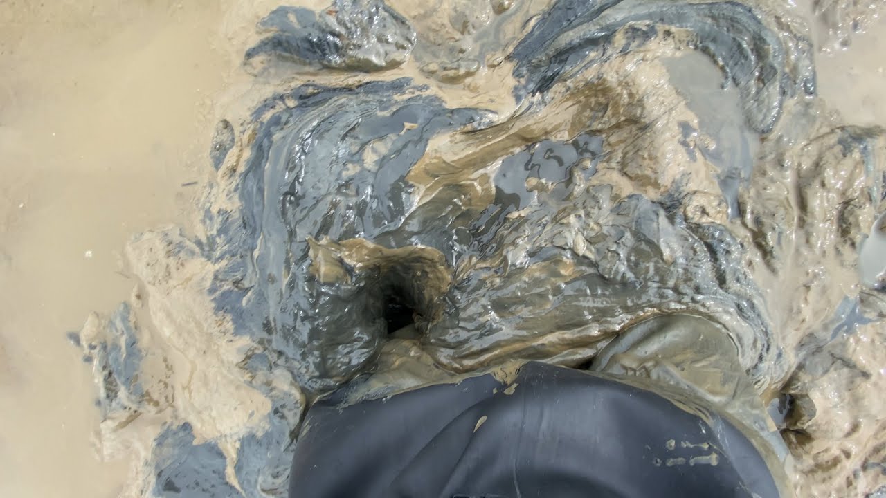 胴付長靴で泥んこ遊び15 waders mud