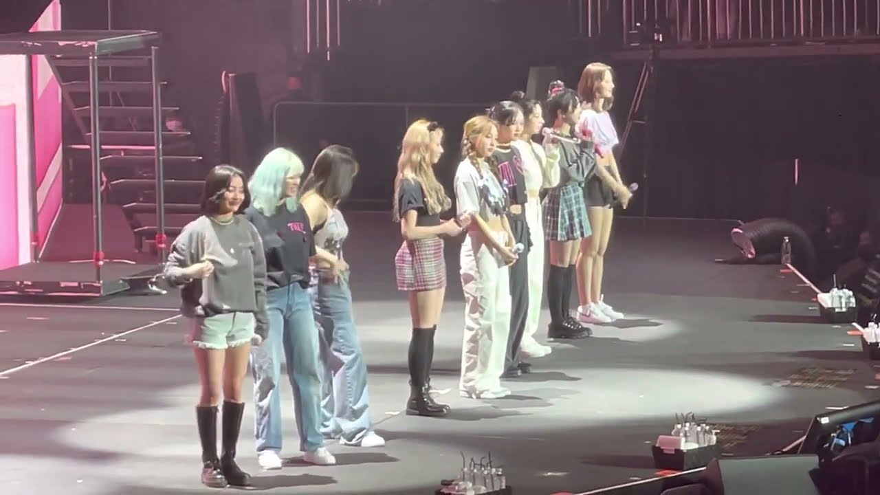 Twice saying Goodbye to the Concert 😭 ~ Twice (“III” World Tour, State Farm Arena, Atlanta 2/24/22)