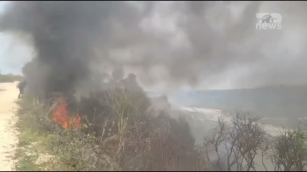 Top News- Digjen kodrat e fshatit Sherisht në Vlorë, era përhap flakët