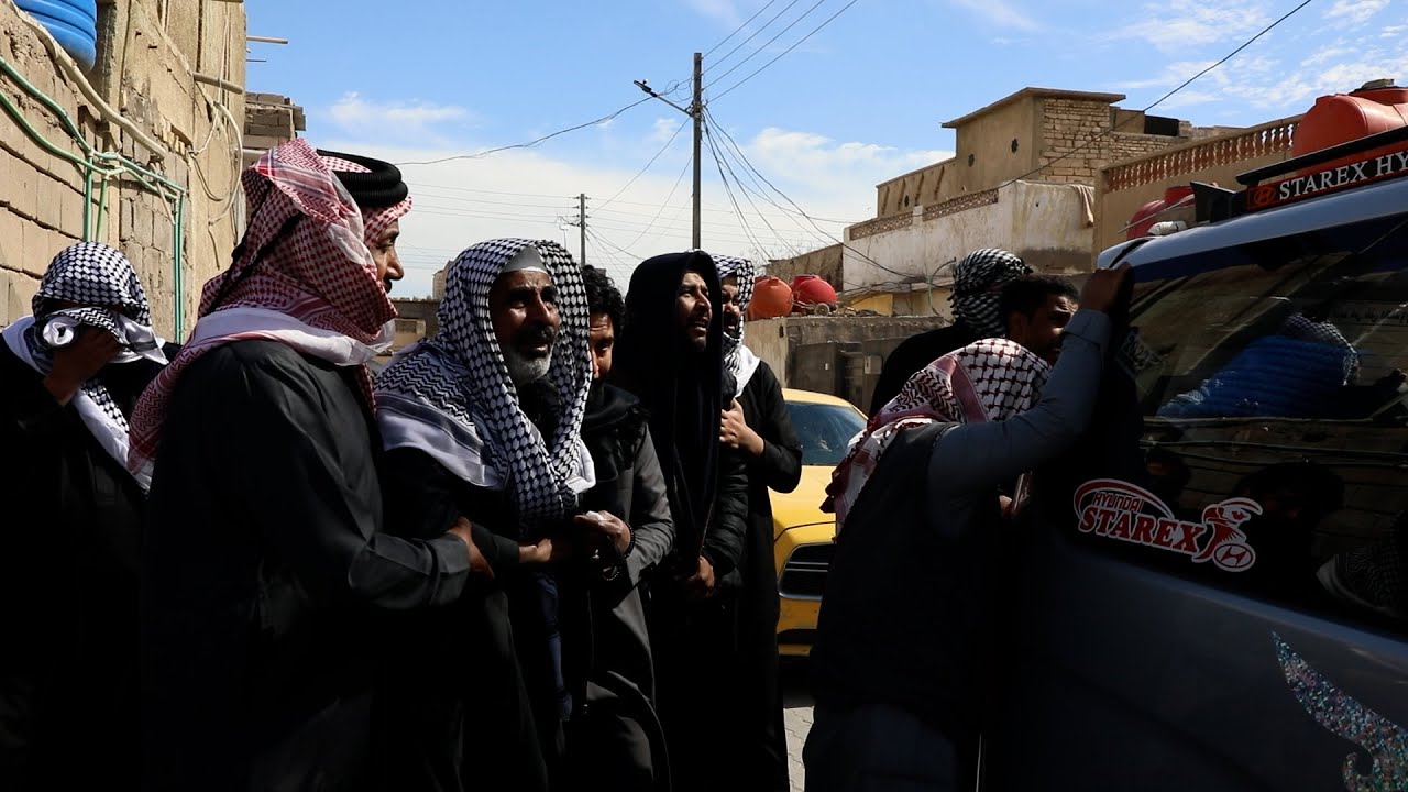 عائلة الشاب 