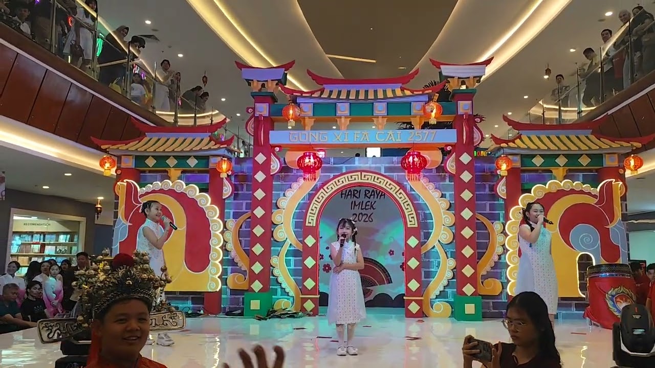 Acara imlek 2026 di Mega Mall
