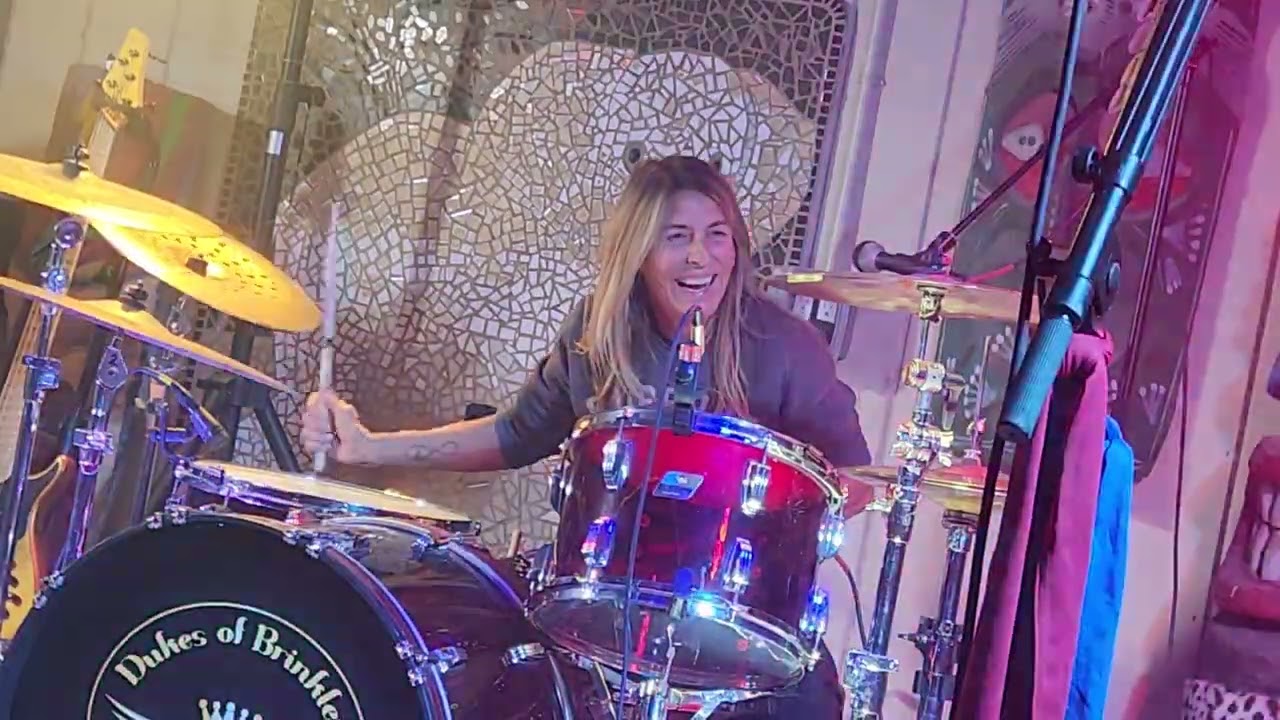 Dues of Brinkley =Whole Lotta  Love with drum solo