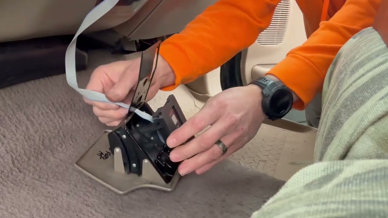 99 03 7 3 Power stroke Hydra Ash tray Mount