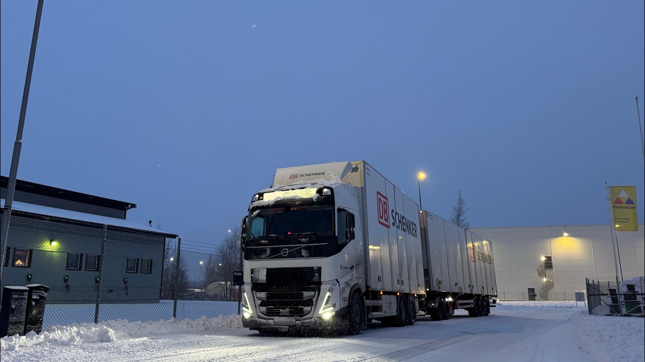 POV 🛑 Driving on Road 55 in a Volvo FH.
