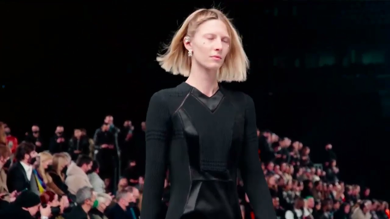 Givenchy Fall-Winter 2022-23 Runway Show #PFW #FW22