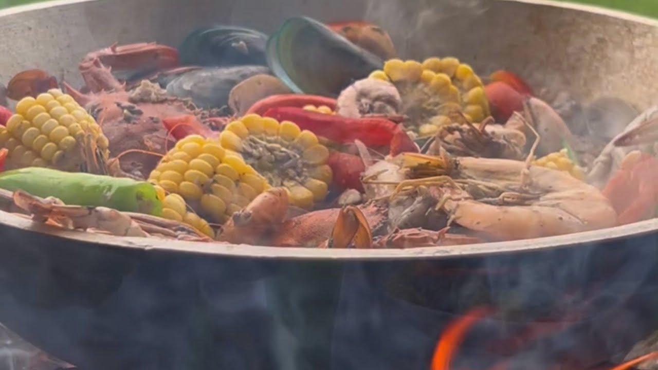 MIX SEAFOODS IN ALBAY (BOSS AMPEL VLOGS)