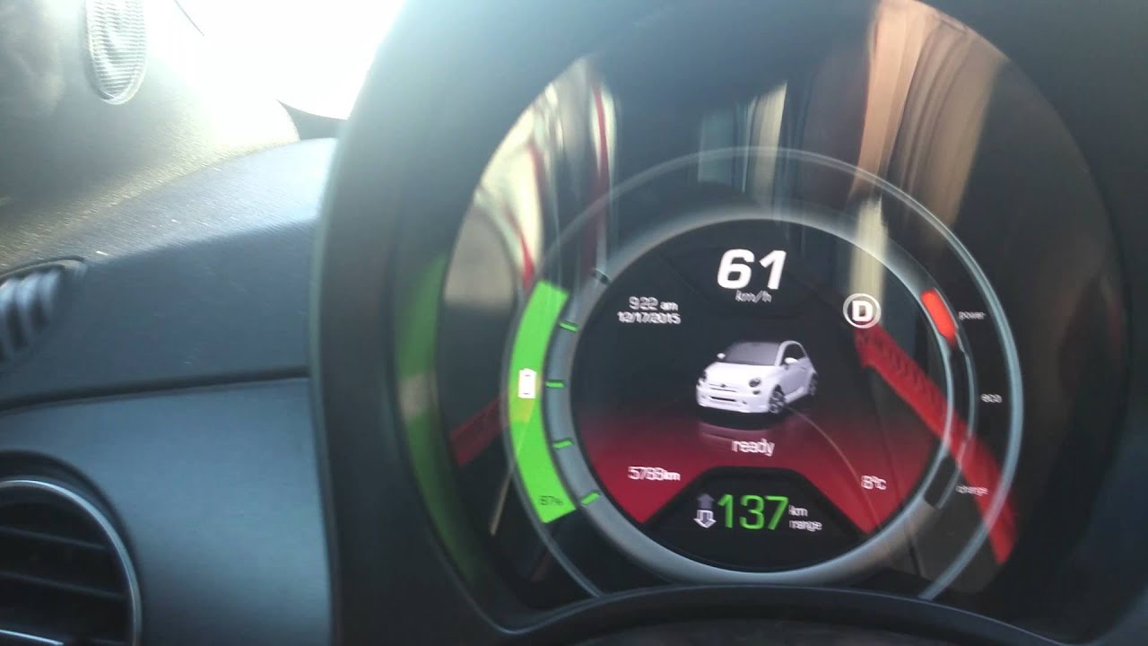 Elektryczny FIAT 500e 0-100 km/h (Fiat 500 Electric 0-62 MPH)