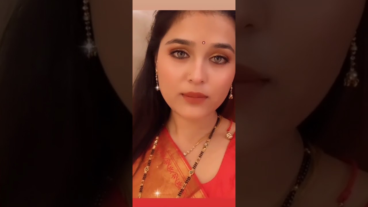 Desi Girlz  #Desigirlz #Saree #Red #Hot #sexy #bhabhi #aunty #indian #dance #shorts