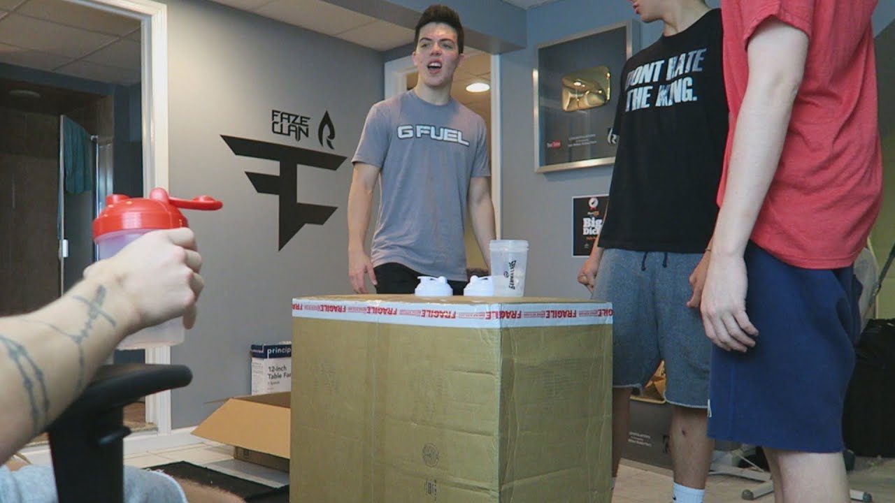 COMPUTER REVENGE PRANK ON FAZE ADAPT!!