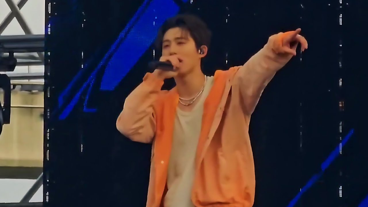 251019 B.I - Lover boi, MICHELANGELO, Flame, Lover, BORN HATER, 추락, COSMOS @ 빗썸나눔 뮤직 페스티벌 - 매들리 메들리