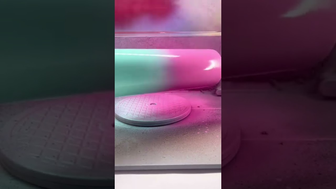 Spray paint ombr&eacute; with me!