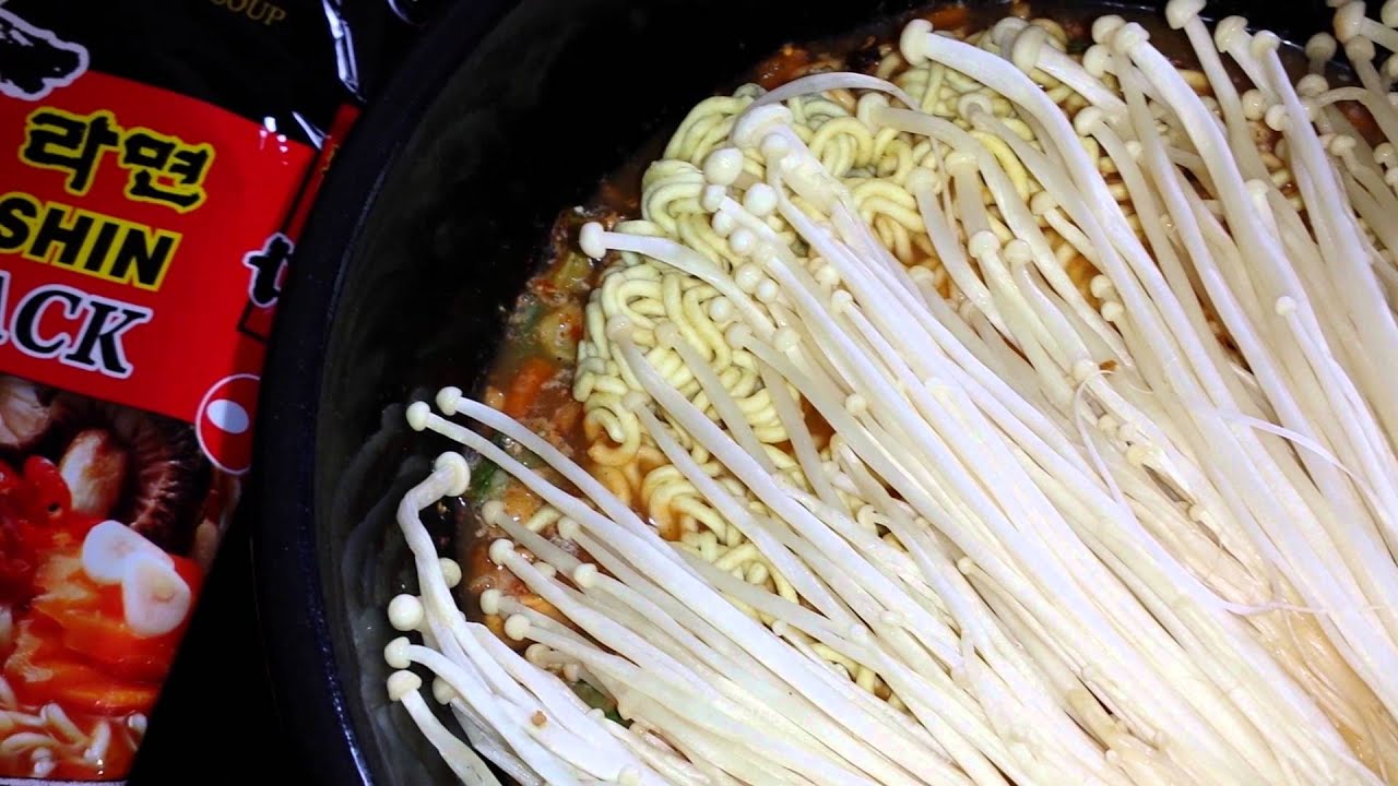 Enoki Mushroom Ramyun (ramen)