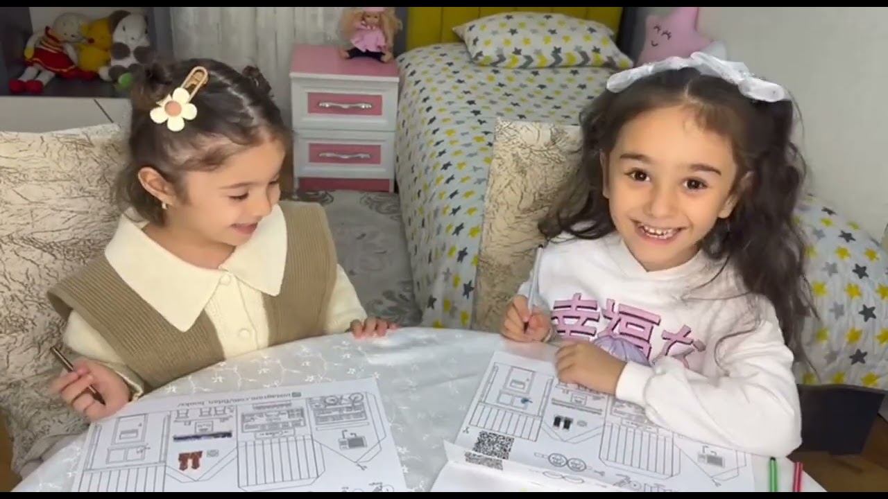 Banu Fatimə ilə birgə Əl işi  nömrə 1 jurnalının daha bir maketini hazırladı