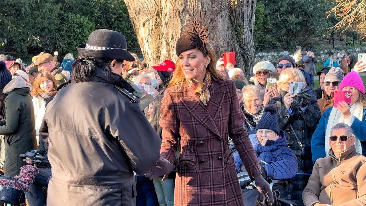 Princess Catherine’s Heartwarming Reaction When a Fan’s Chair Broke During the Christmas Service