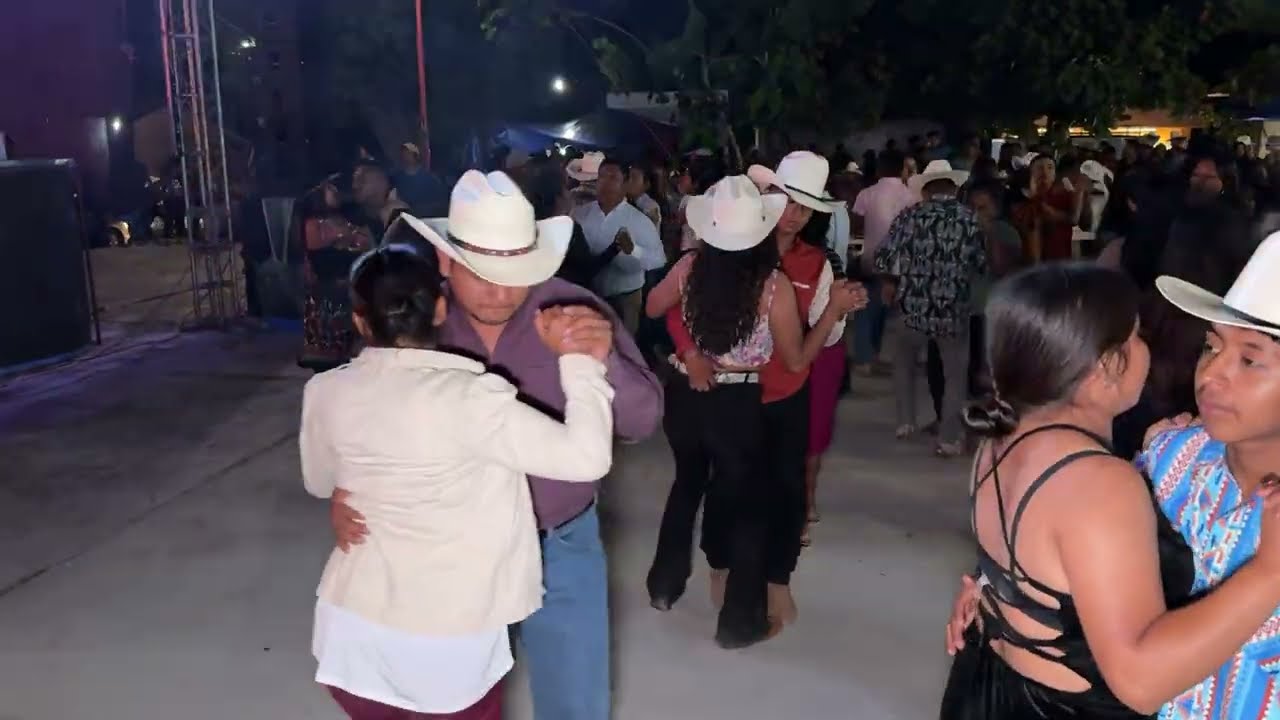 👌👌El corrido de Leonardo Reyes para la gente de Tlaxca 👌👌