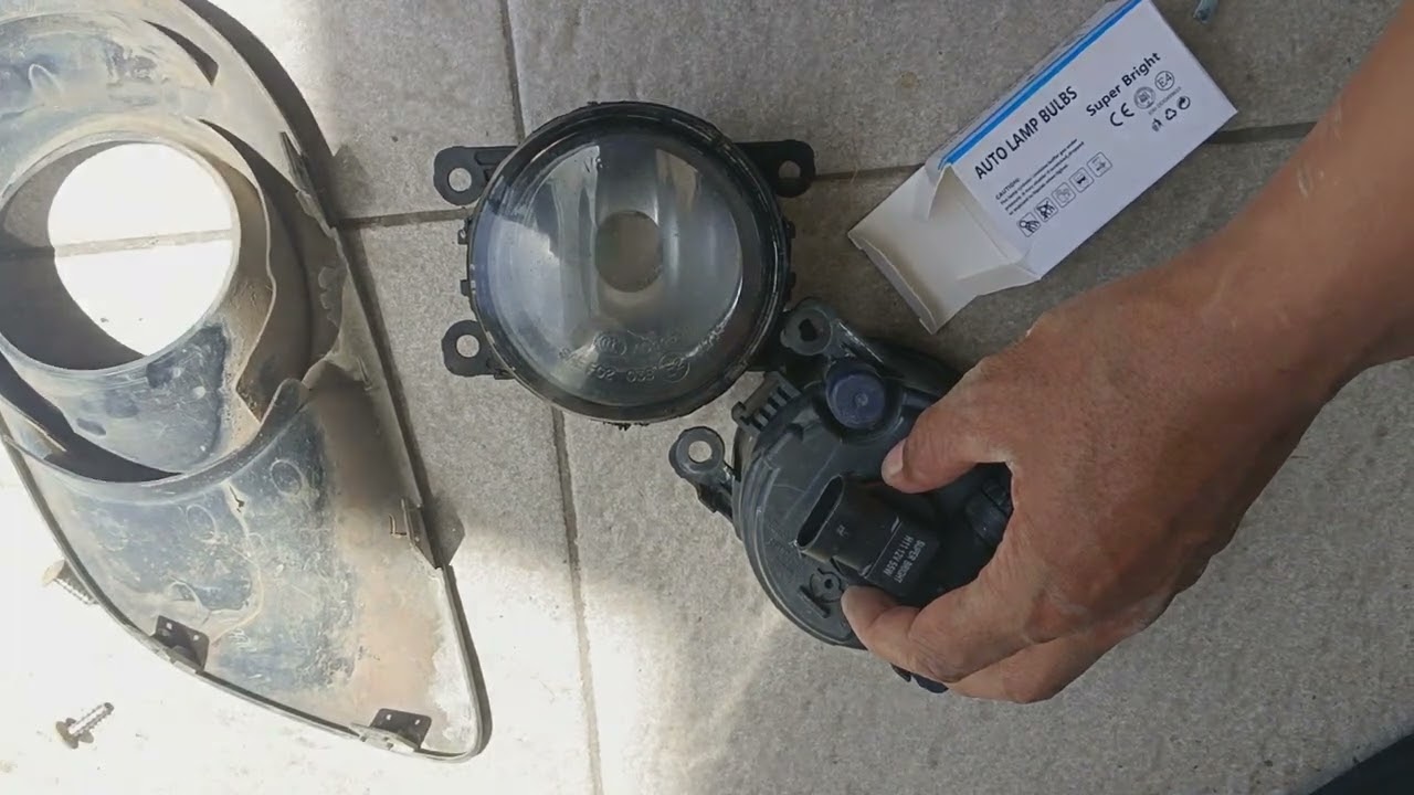 MURAH  SERVICE  SENDIRI LAMPU FOGLAMP SUZUKI  SWIFT 2014
