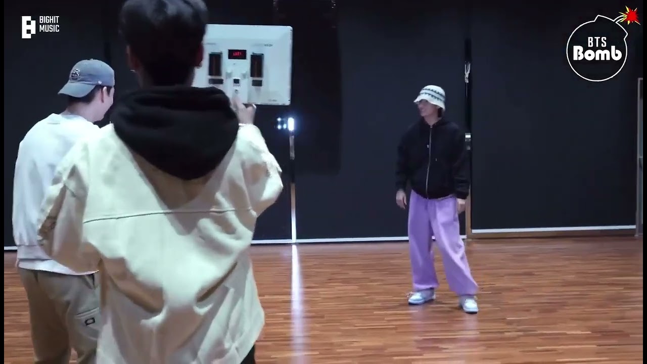 behind the scene of taehyung and jhope shooting on the street challenge