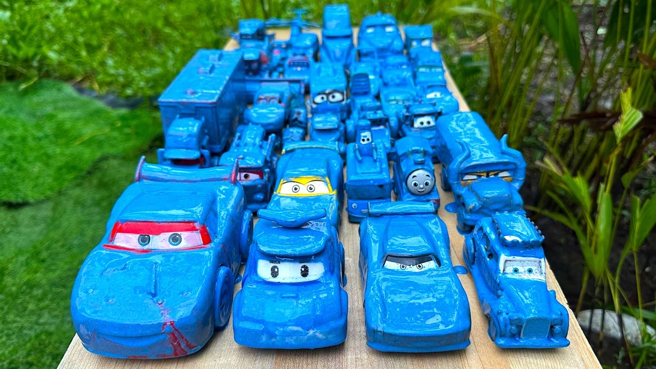 Clean up muddy minicars & disney pixar car convoys! Play in the garden