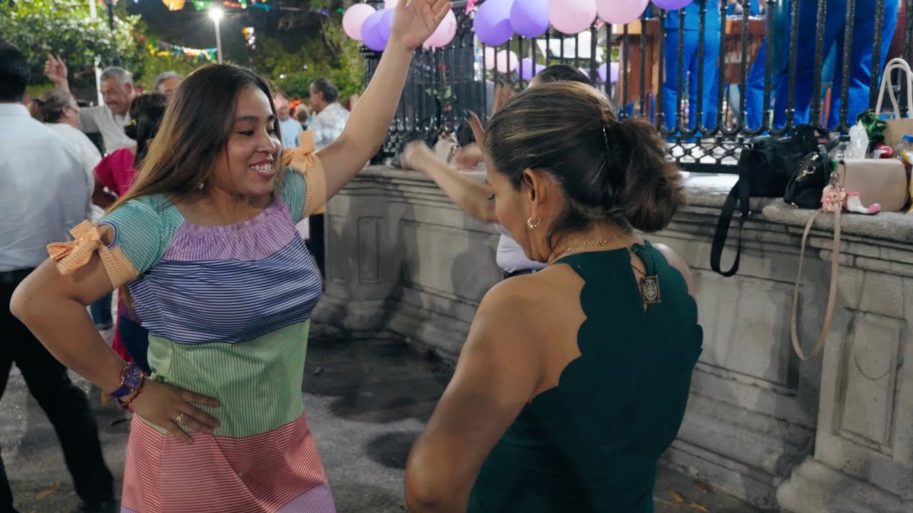 Parque Jardin de la Marimba, Baile del Domimgo 8 de Marzo