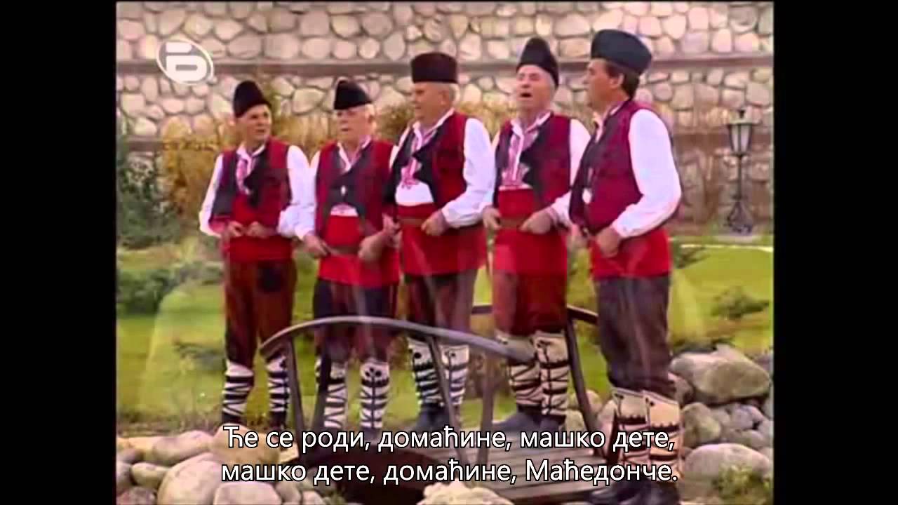 M.F.G. iz sela Banje - Domaćine, sipi vino