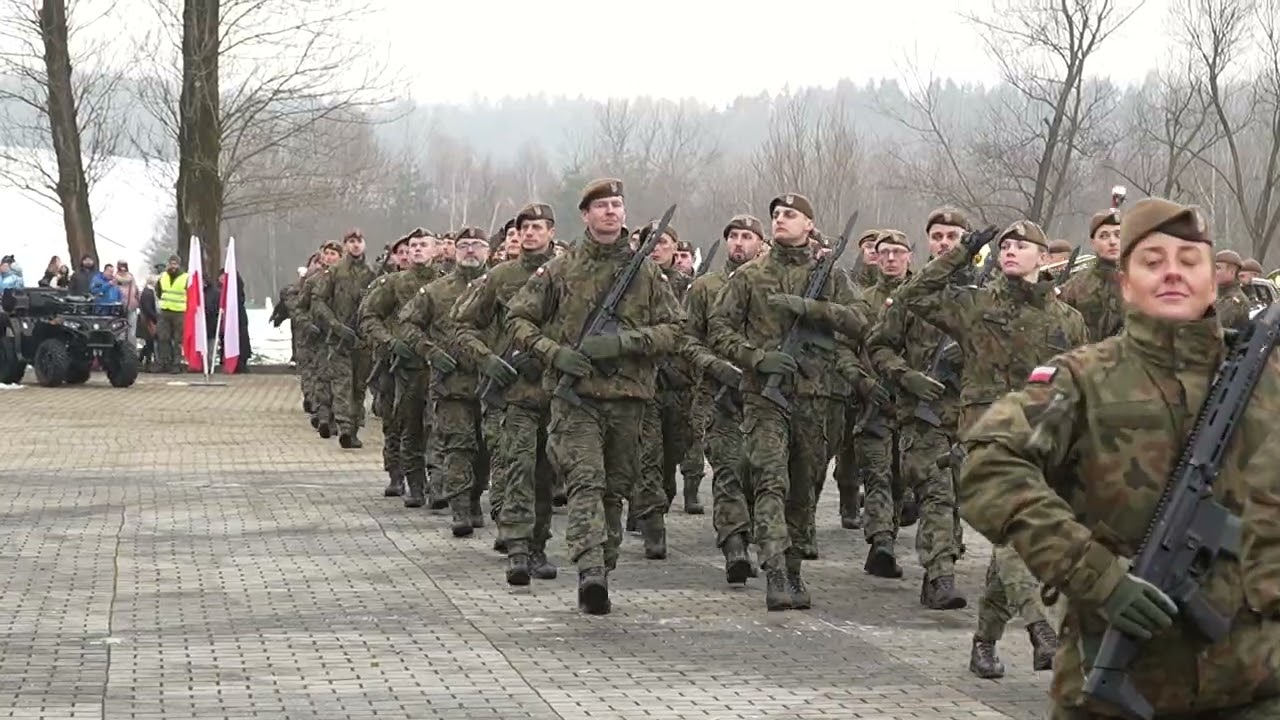 Dobczyce - Uroczysta Defilada żołnierzy 11. Małopolskiej Brygady Obrony Terytorialnej