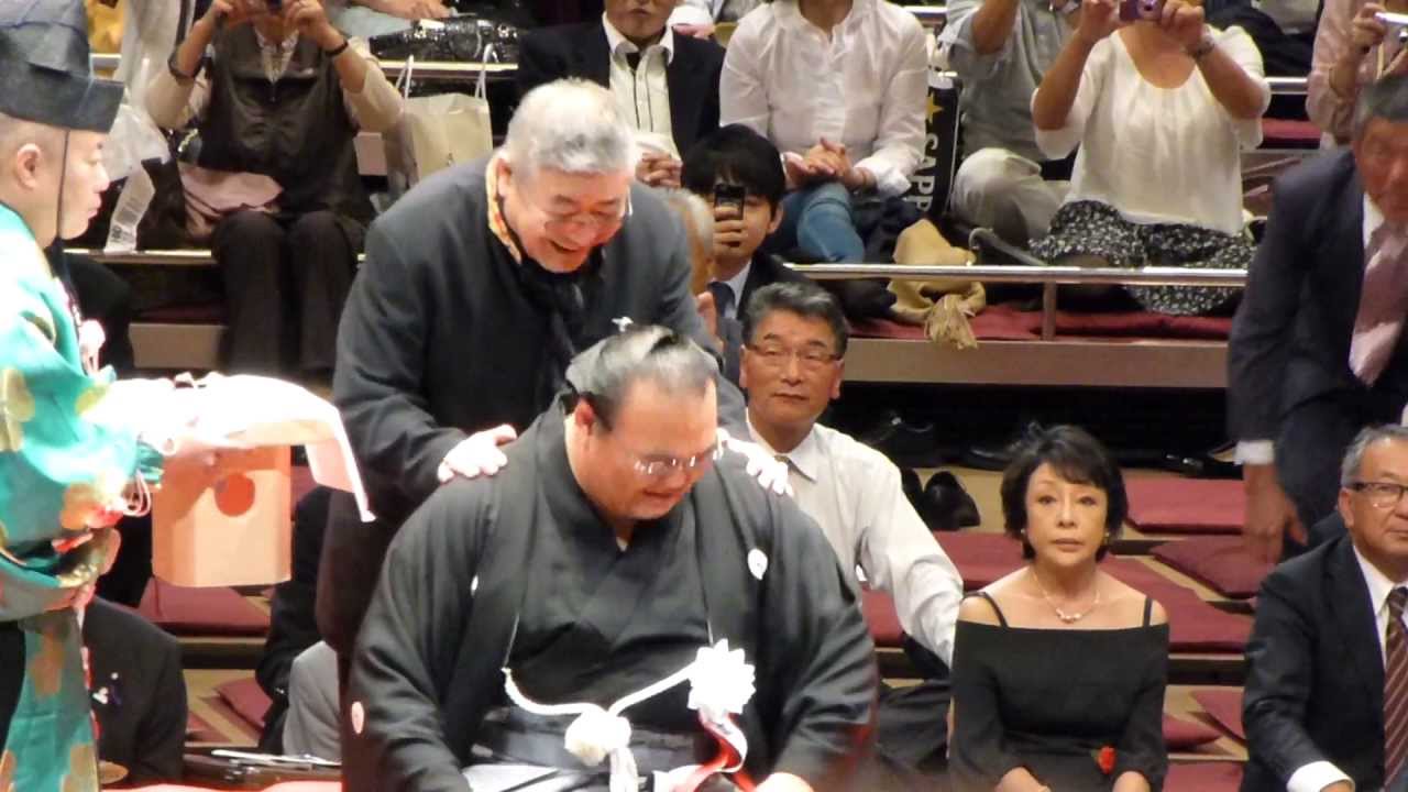 高見盛断髪式ダイジェスト、やくみつるにデーモン閣下！！（平成25年10月6日、高見盛断髪式 Takamisakari retirement ceremony）
