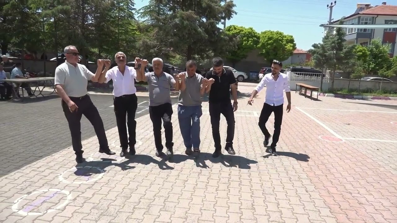 GURBETTEN SILAYA 2025 BEKARLAR K&Ouml;Y&Uuml; K&Uuml;LT&Uuml;R ve HALAY FESTİVALİ 1.B&Ouml;L&Uuml;M