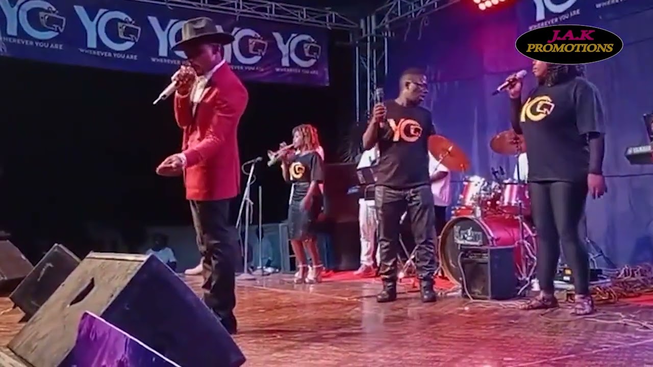 HASSAN NDUGA BAMWEYANA AKUBYE ABEMUKONO EDONGO NEBASIIMA   MU TUDDE KUNONO CONCERT