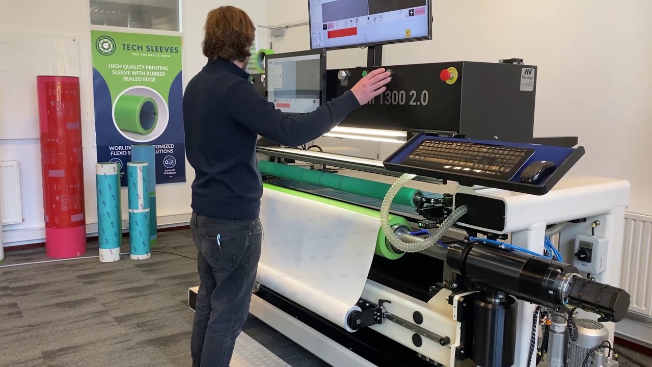 Tape Application with Tape Holder - AV Flexologic - SAMM 1300 2.0