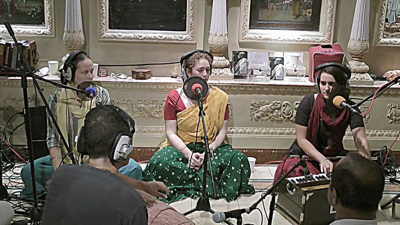 Nadia Mani, Ananda, Tulasi, Jagat Pita: 4 dec 2011