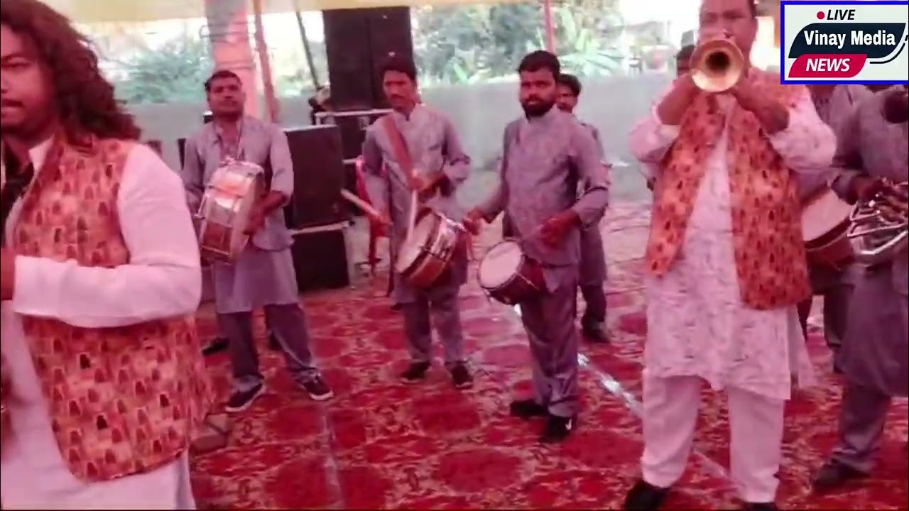 News भीरहा होली फाइल वीडियो में अंतरराष्ट्रीय विशाल बैंड द्वारा होठों पर ऐसीबात जबरदस्त म्यूजिक