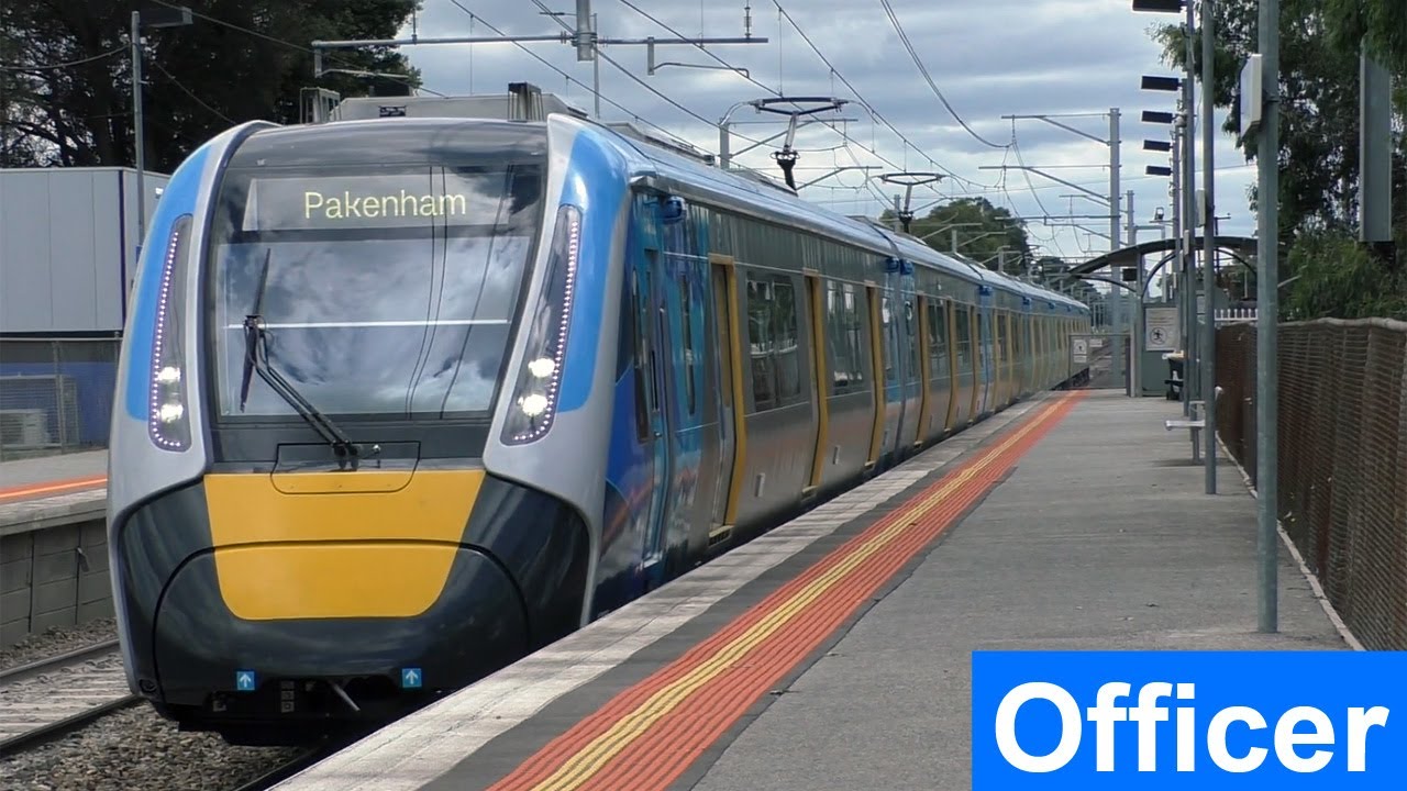 Trains at Officer - Metro Trains Melbourne