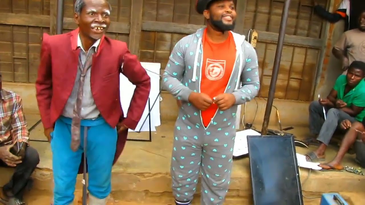 ANGANGA AFIKI NDI MWANA WAWO ANUSSA