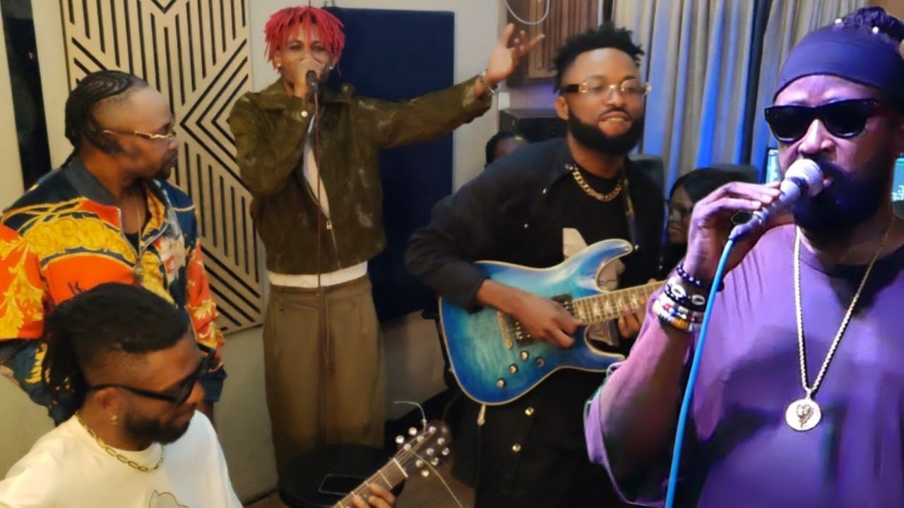 WERRASON MODE STUDIO 🎸 AKO MOKILI NA G&Eacute;N&Eacute;RIQUE YA MOROTE 