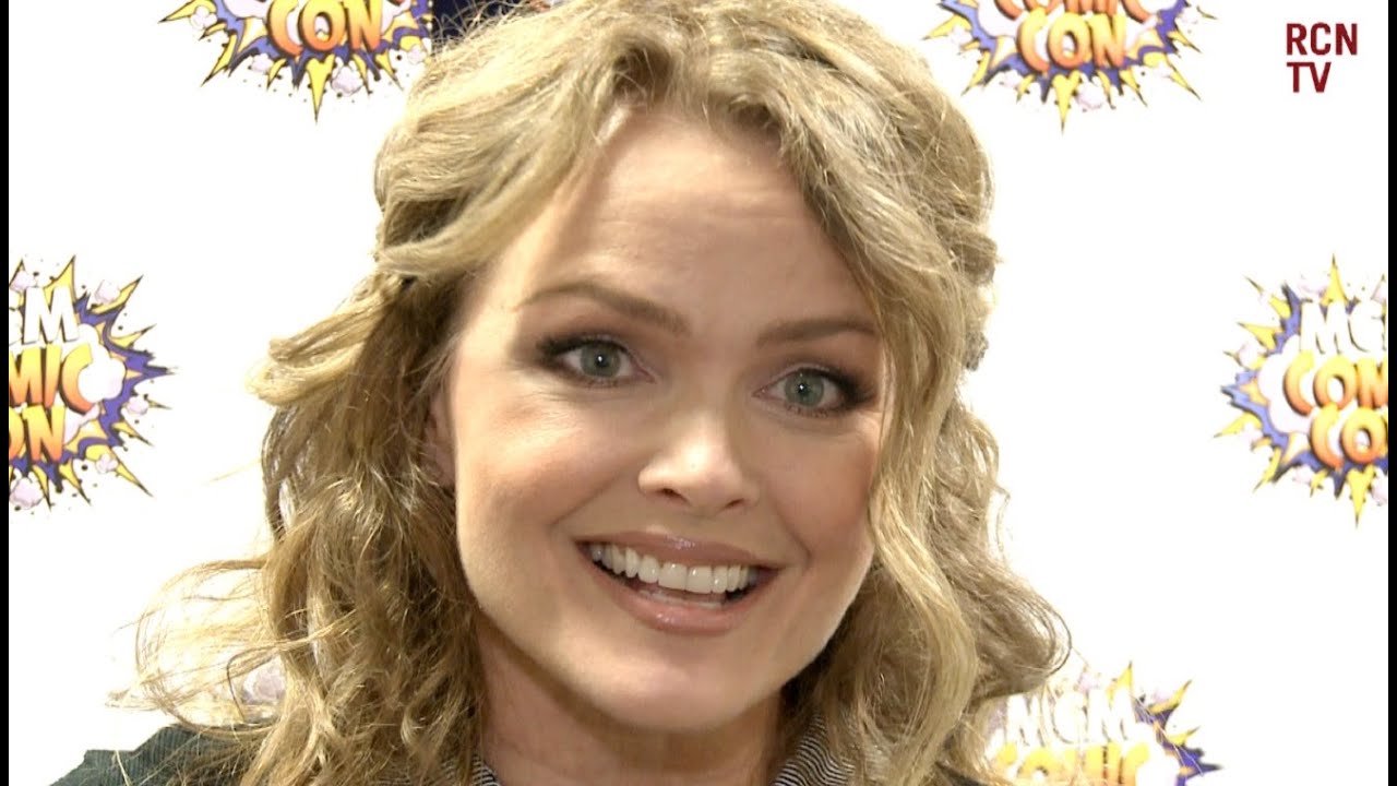 Starship Troopers Dina Meyer Interview - Dizzy Flores