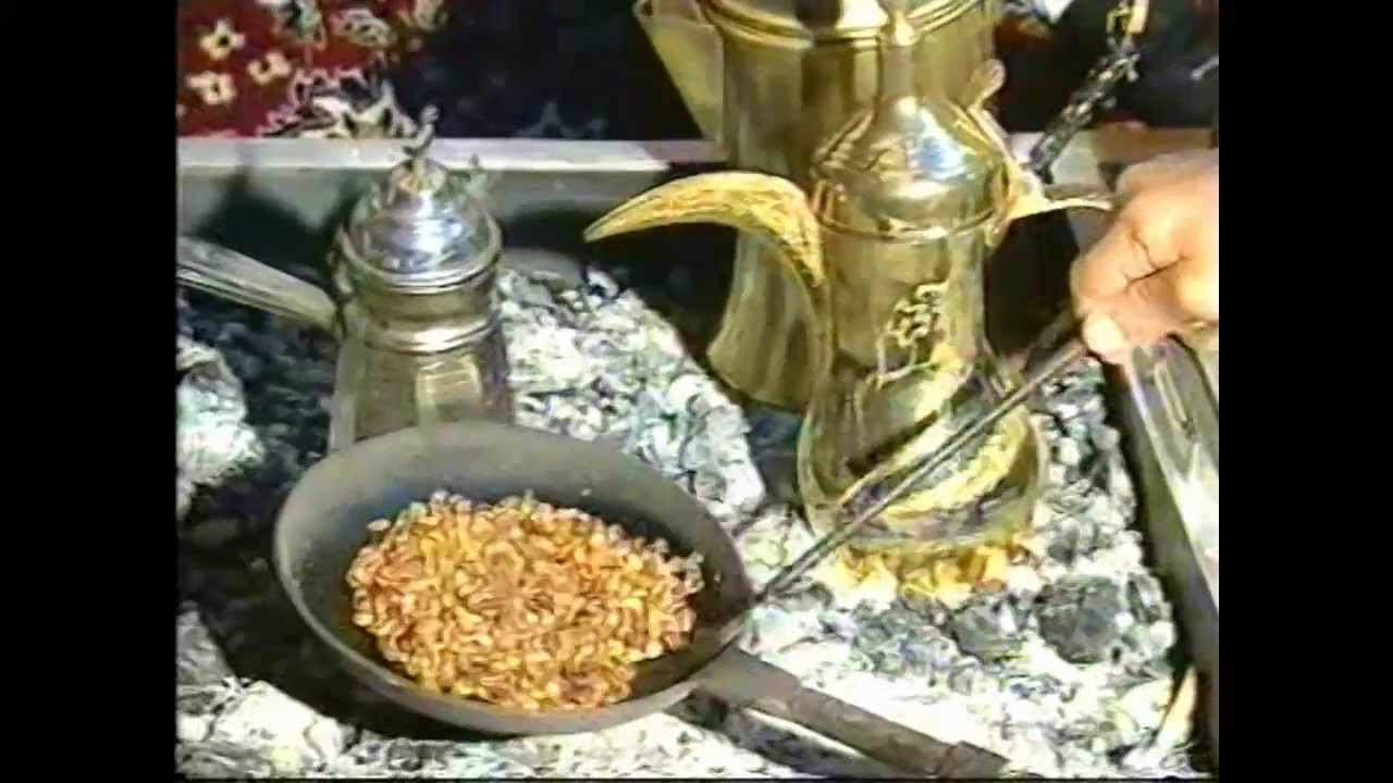 الشاعر يحيى القنطار أبو حسن في مضافة الشيخ زعل السلوم أبو ناصر